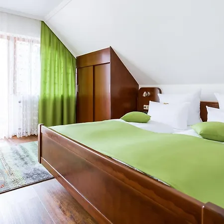 Am Tannenweg Apartmán *